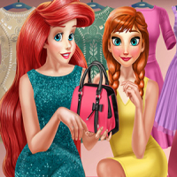 Princesses Dressing Room Game